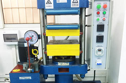 Testing Center - Flat vulcanizing machine